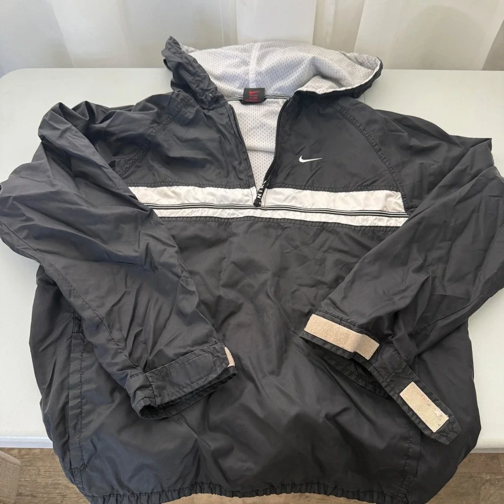 Nike Youth Vintage Anorak Windbreaker Jacket Black White Half Zip Hooded Medium